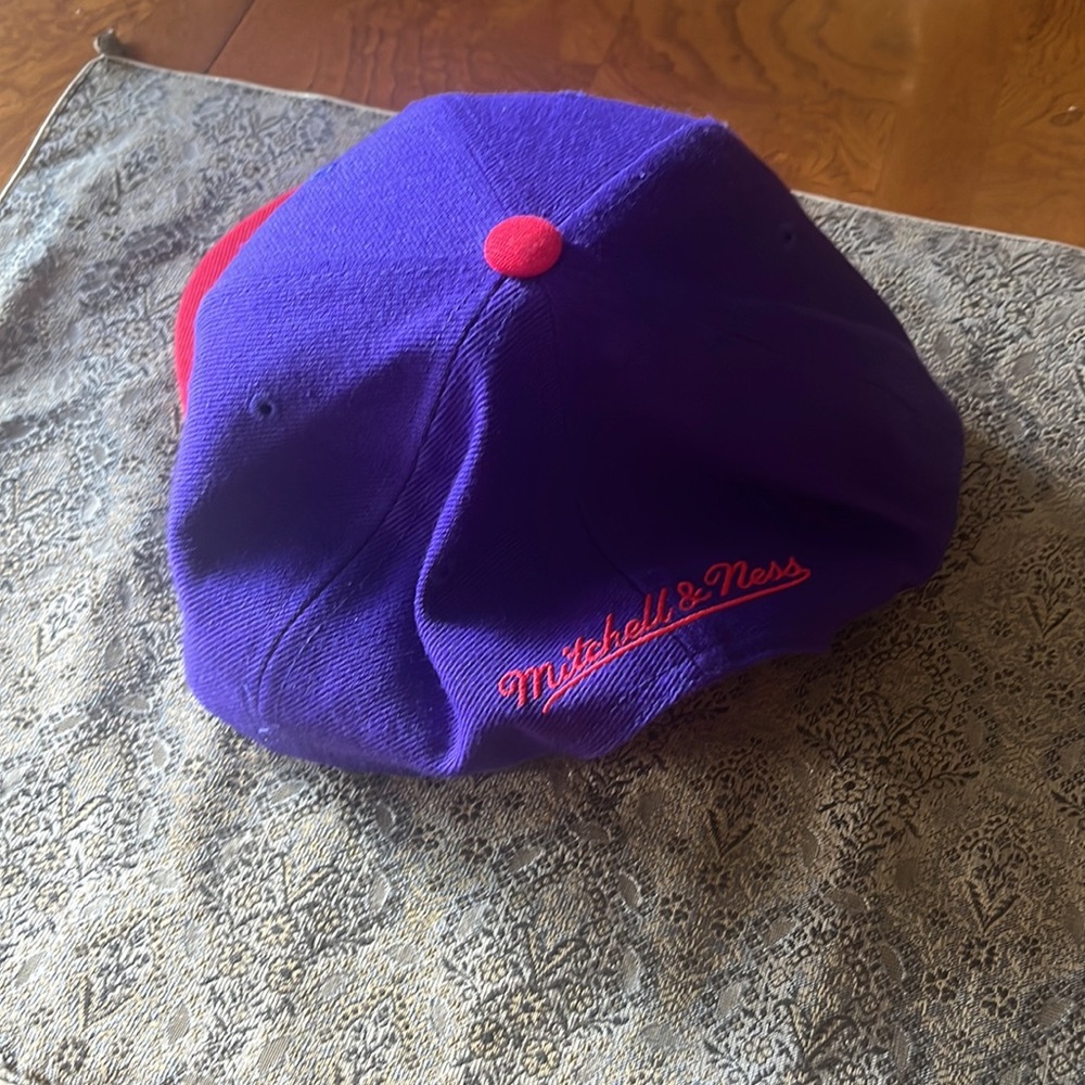Mitchell & Ness Toronto Raptors Snapback - Picture 2 of 3